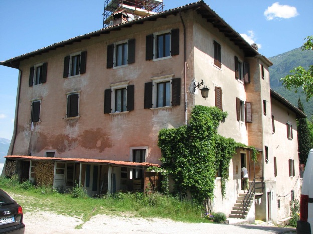 Ex Romitorio nel Santuario di San Valentino di Ala (CASA) - ALA (TN) 