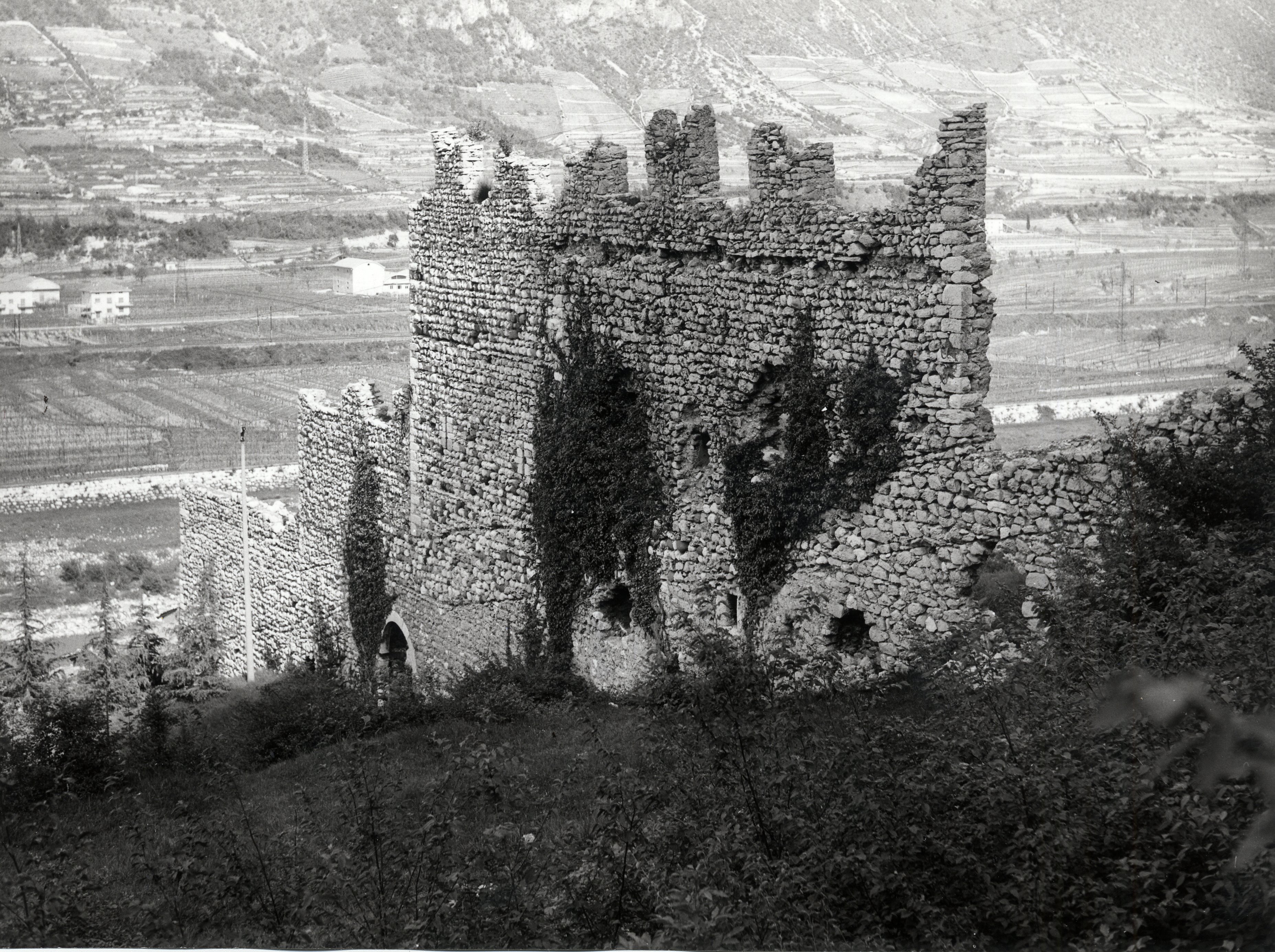 Ruderi di Castel S. Giorgio (CASTELLO) - ALA (TN) 