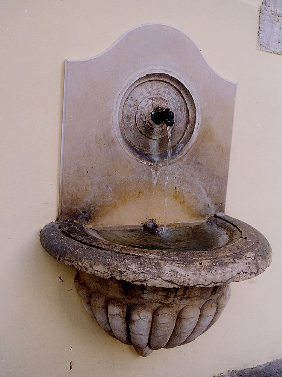 Fontana in Piazza S. Giovanni p.f. 2689/1 CC. Ala (FONTANA) - ALA (TN) 