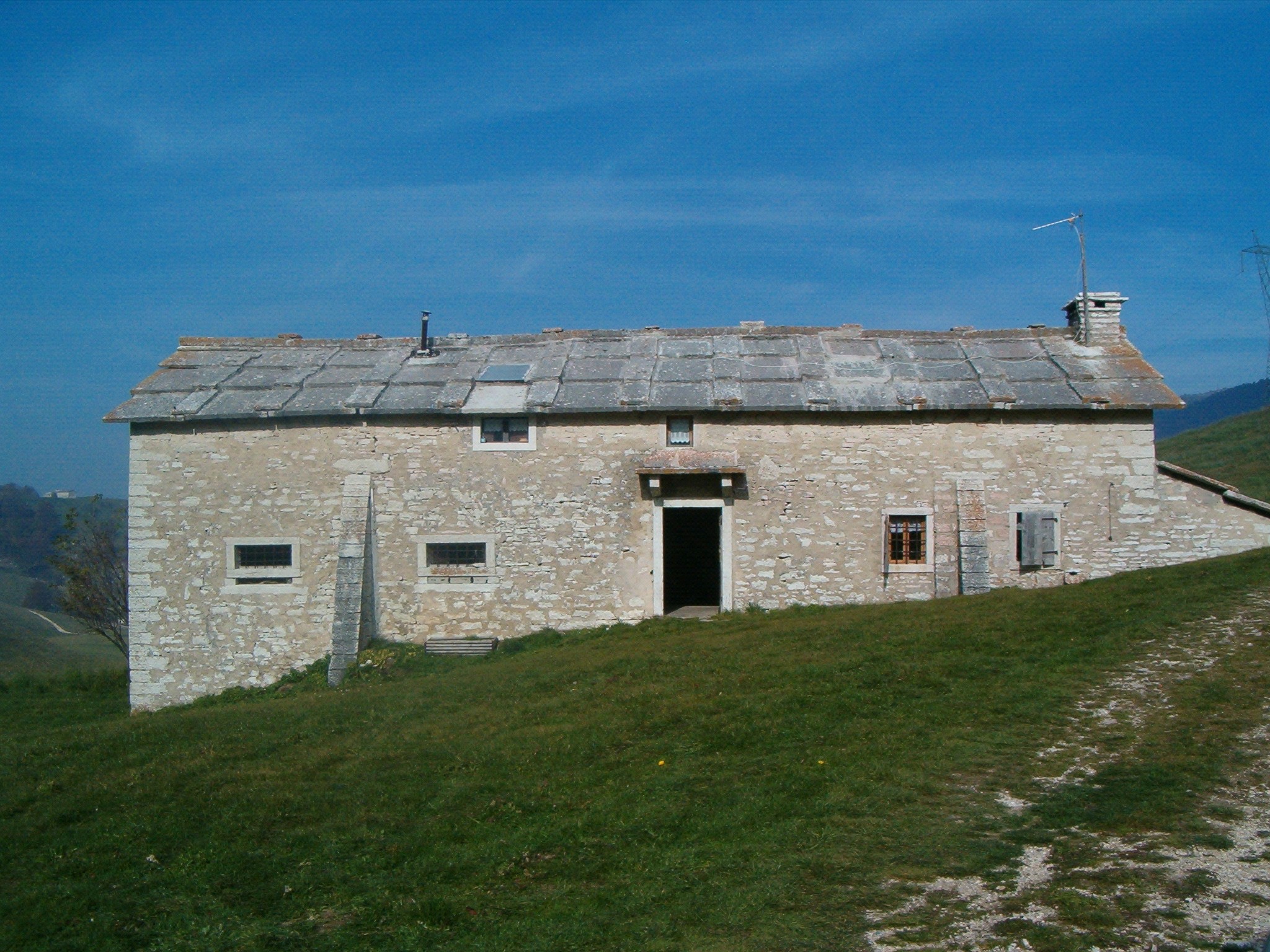 Malga Fratte (Baito e Stalla) pp.ed. 685/37; 685/38 CC. Ala (MALGA) - ALA (TN) 