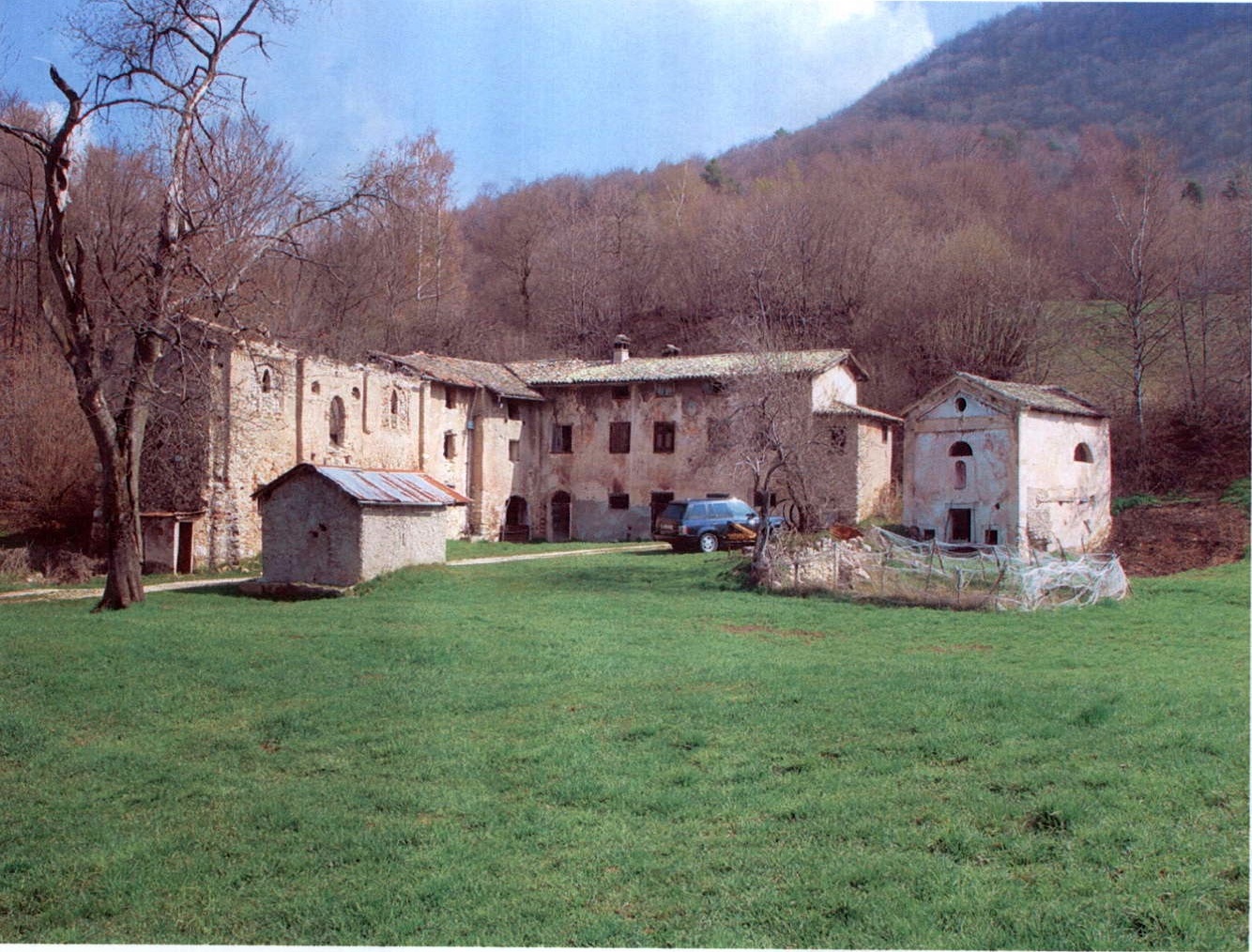 Complesso de Pizzini a Pozzo Alto di Ala con Cappella (VILLA) - ALA (TN) 