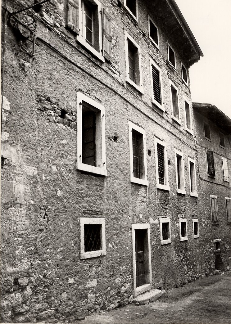 Ex Casa di ricovero pp.ed. 69/1 e 69/2 CC. Arco (CASA) - ARCO (TN) 