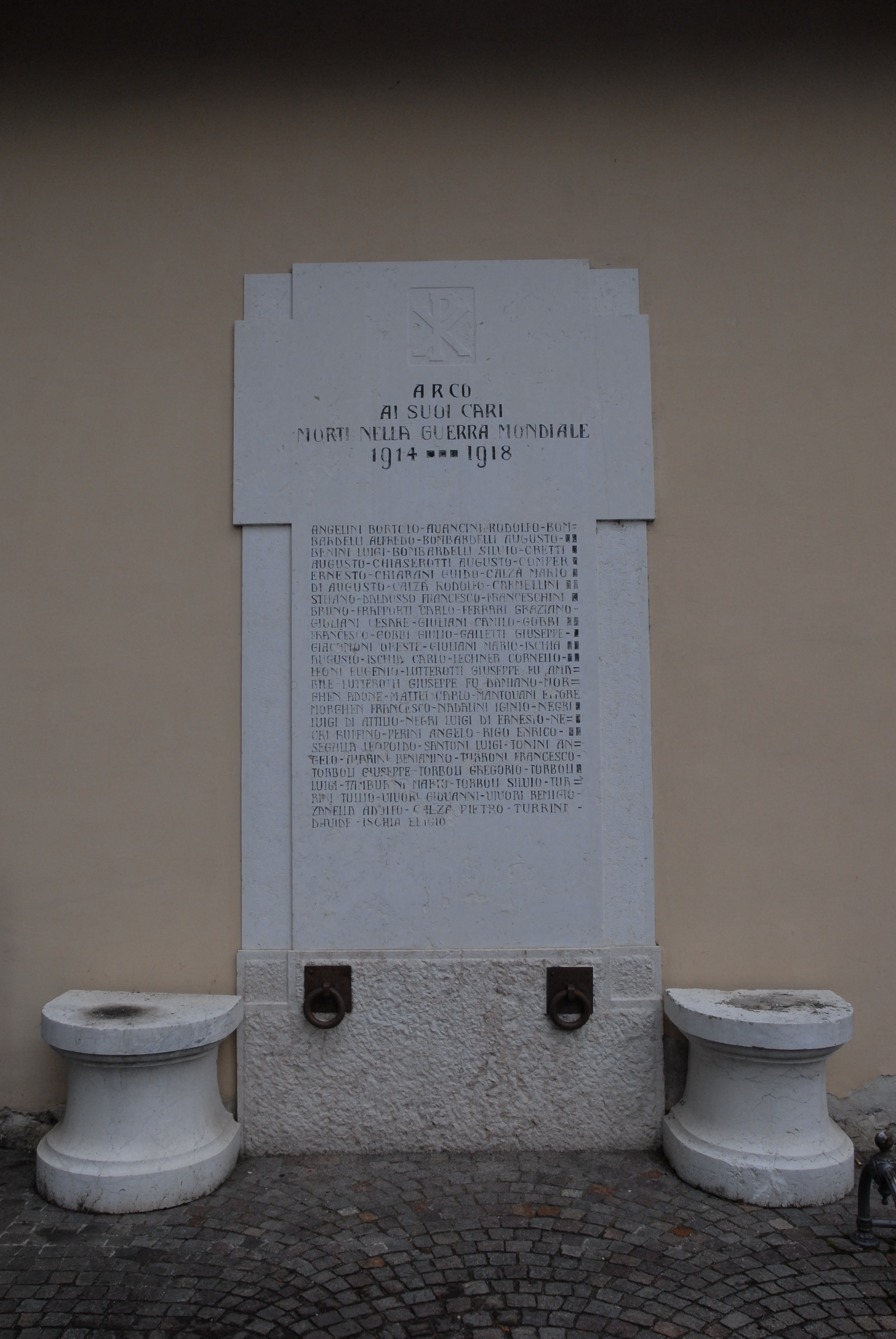 Lapide ai Caduti della I G. M. di Arco (LAPIDE) - ARCO (TN) 