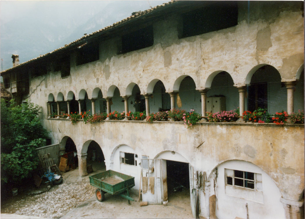Casa Passerini Bongiovanni ad Avio (CASA) - AVIO (TN) 