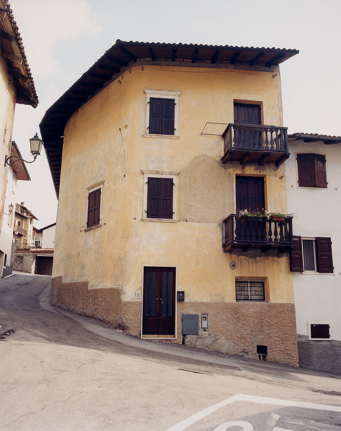 Casa pp.ed. 393/1, 393/2 CC. Avio (CASA) - AVIO (TN) 