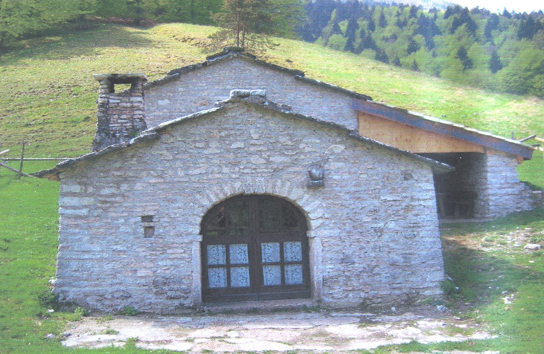 Casera Pian delle Ceneri (CASA) - AVIO (TN) 