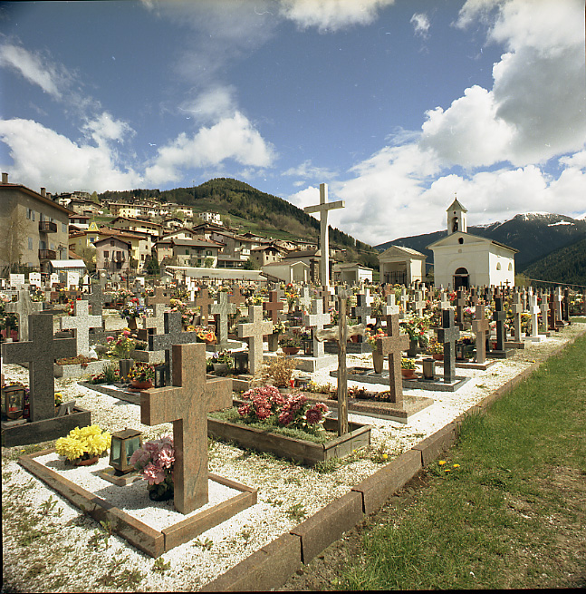 Cimitero e cappella cimiteriale del Crocifisso a Bedollo (CIMITERO) - BEDOLLO (TN) 