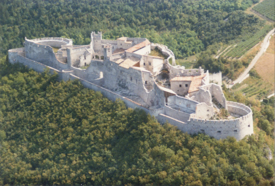 Castel Beseno (CASTELLO) - BESENELLO (TN) 