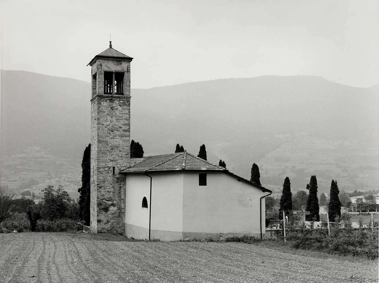 Chiesa di S. Nicolò vescovo di Mira con campanile e cimitero (CHIESA) - COMANO TERME (TN) 