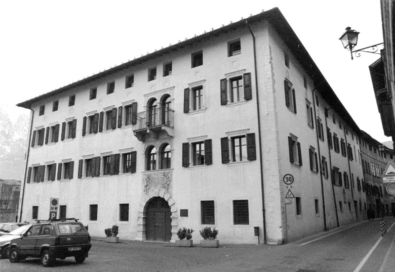 Palazzo Zanelli (già Palazzo Ceschi) (PALAZZO) - BORGO VALSUGANA (TN) 