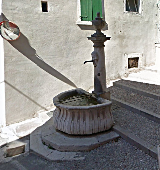 Fontana su parte della p.f. 3704 CC. Romarzollo (FONTANA) - ARCO (TN) 