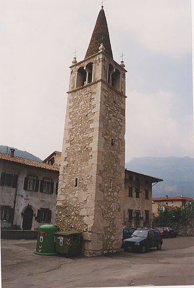 Campanile dell'antica Chiesa di S. Maria in Bindi (CAMPANILE) - MORI (TN) 