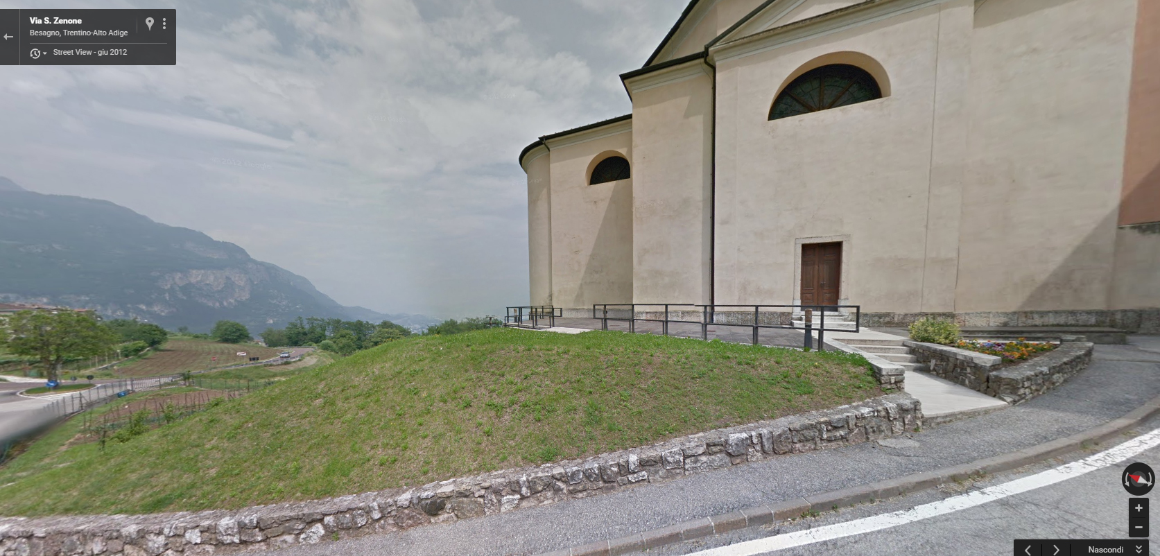 Parte del Sagrato della Chiesa della Presentazione di Maria (SAGRATO) - MORI (TN) 