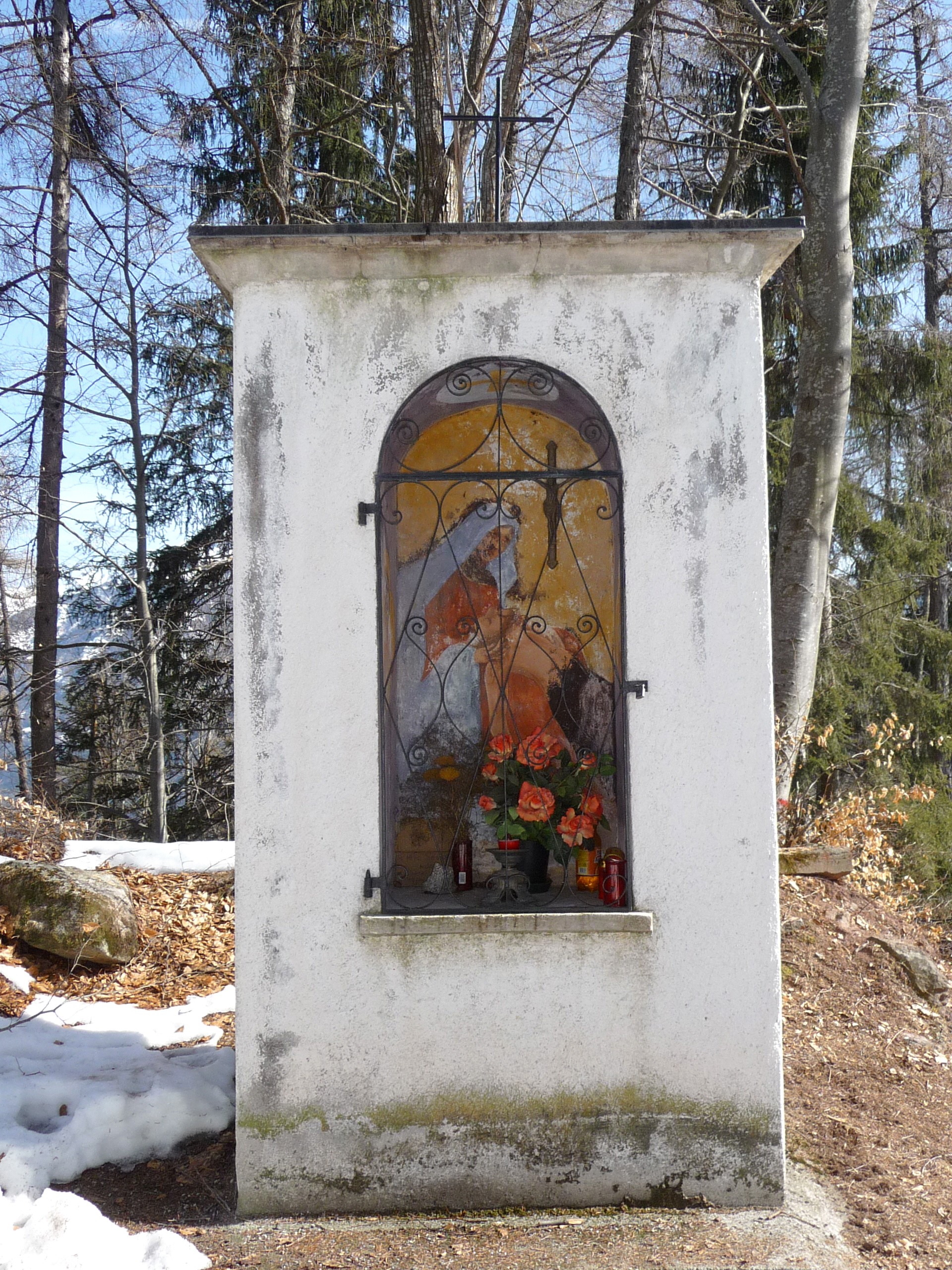 Edicola sacra su parte della p.f. 1136/1 CC. Brione (EDICOLA) - BORGO CHIESE (TN) 