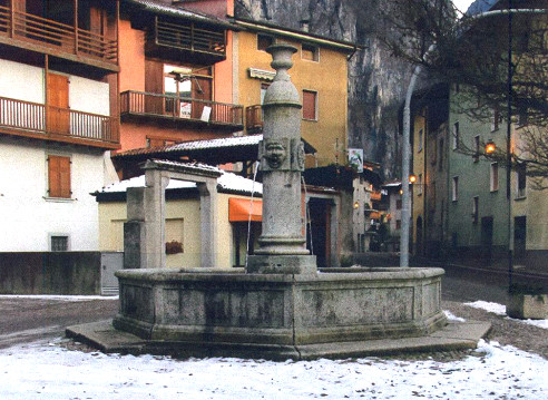 Fontana su parte della p.f. 5638 CC. Storo (FONTANA) - STORO (TN) 