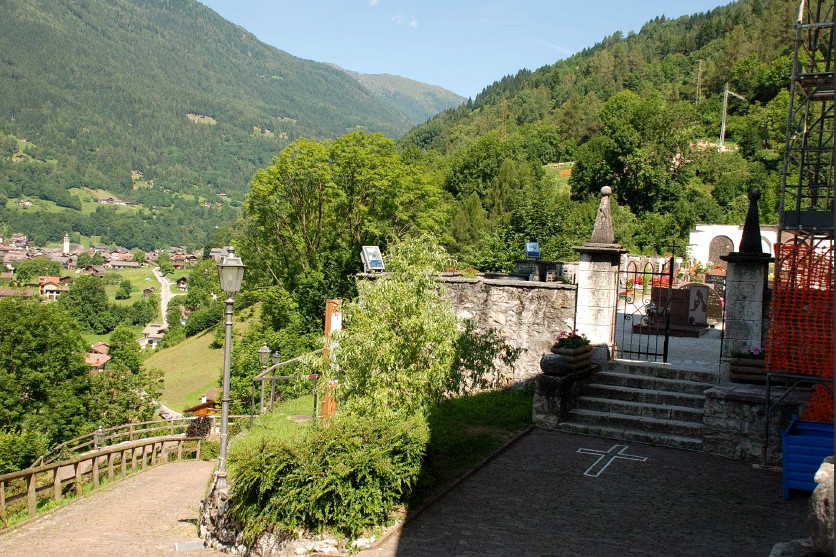 Cimitero di Tonadico (CIMITERO) - PRIMIERO SAN MARTINO DI CASTROZZA (TN) 