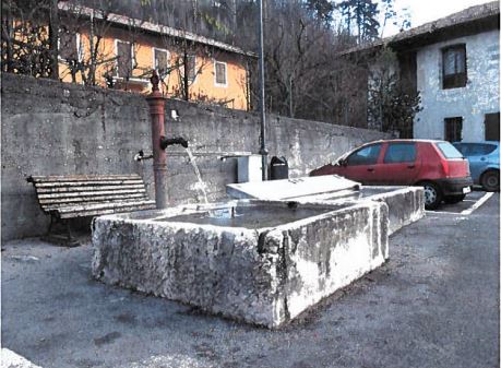 Fontana insistente su parte della p.ed. 125/2 (FONTANA) - TRE VILLE (TN) 