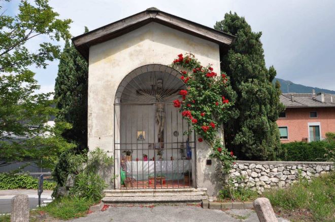 Capitello del Crocifisso a Ravina di Trento e sedime pertinenziale insistente su parte della p.f. 1245/1 C.C. Ravina (EDICOLA) - TRENTO (TN) 