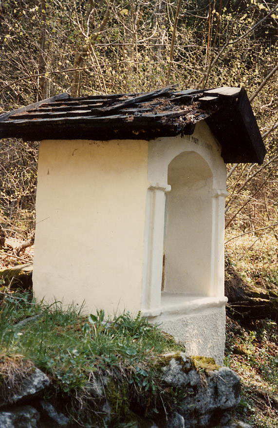 Via Crucis che dalla Chiesa della B. V. Ausiliatrice porta a S. Stefano (VIA CRUCIS) - CARISOLO (TN) 