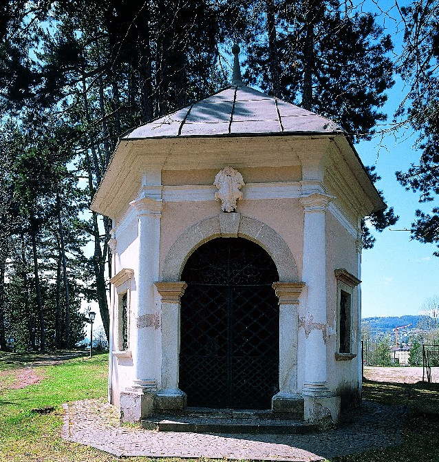 Cappella di S. Giuseppe nel complesso del Parco della Pieve (CAPPELLA) - CAVALESE (TN) 