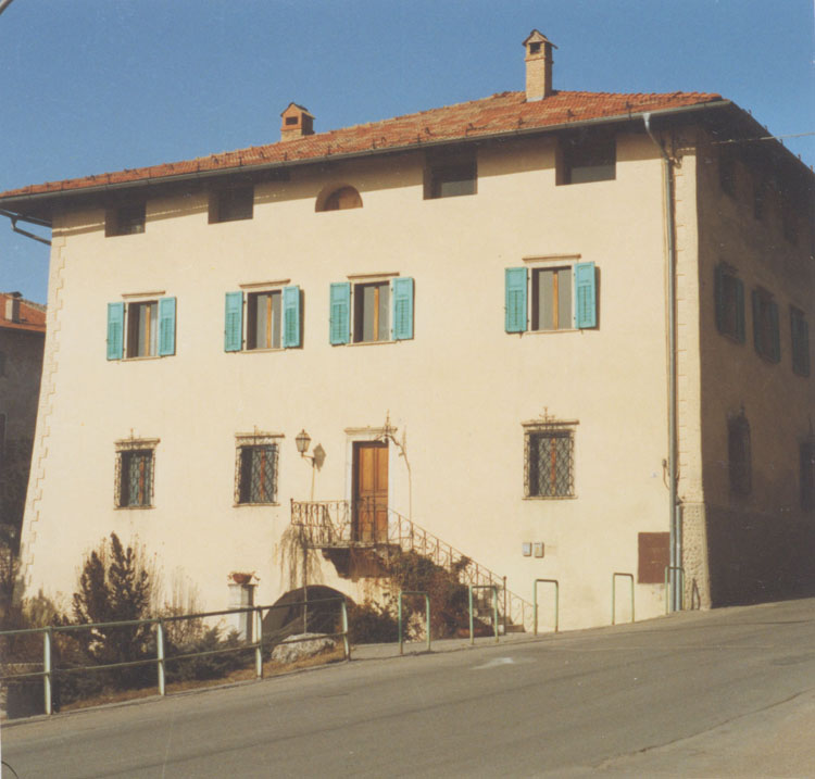 Palazzo de Zinis (PALAZZO) - CAVARENO (TN) 