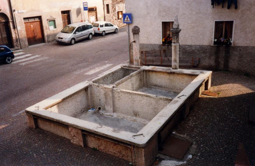 Fontana parte di p.f. 2993/15 CC. Faver (FONTANA) - ALTAVALLE (TN) 