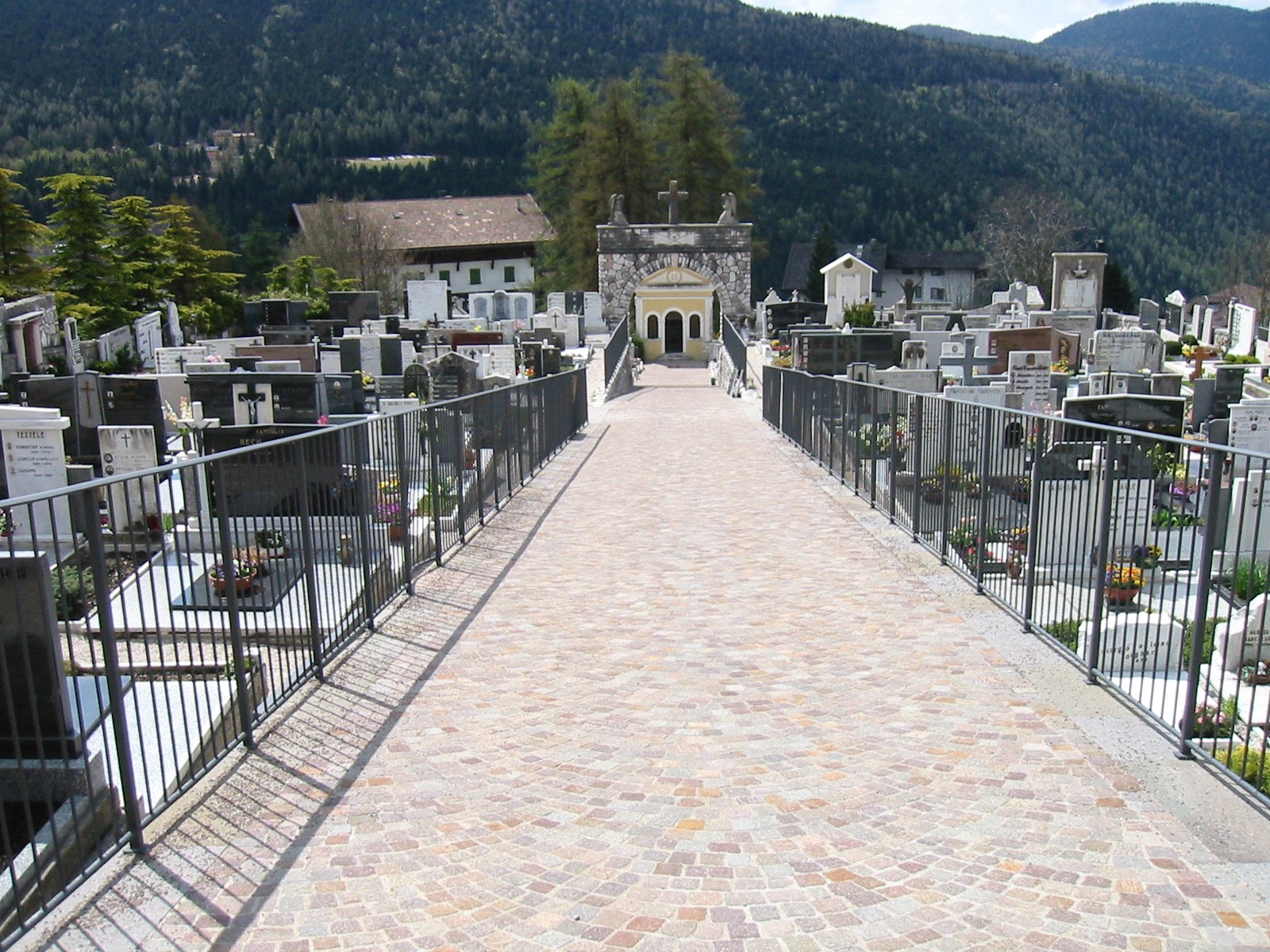 Cimitero civile e militare di Folgaria (CIMITERO) - FOLGARIA (TN) 