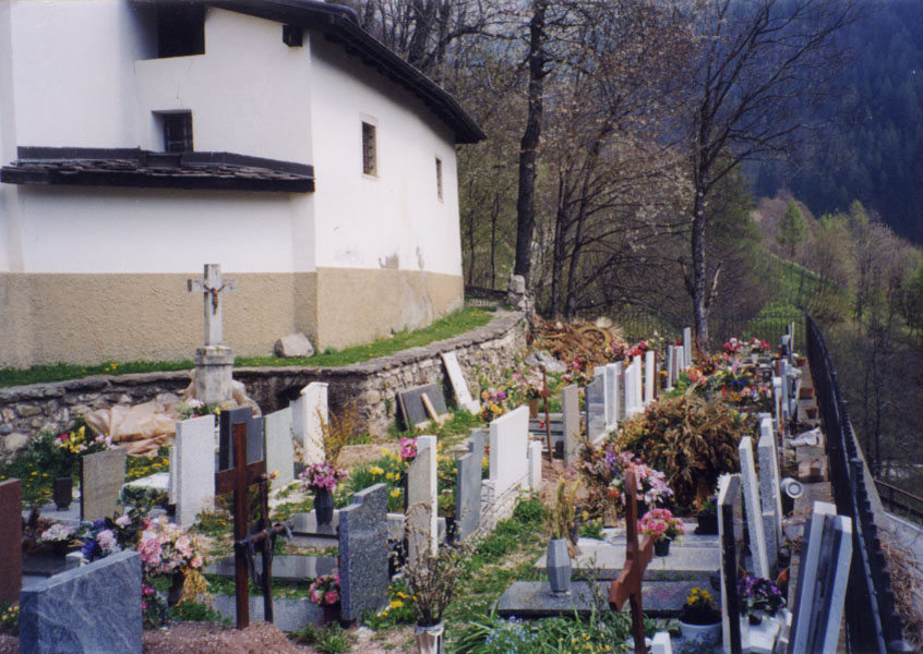 Cimitero di Roveda (CIMITERO) - FRASSILONGO - GARAIT (TN) 