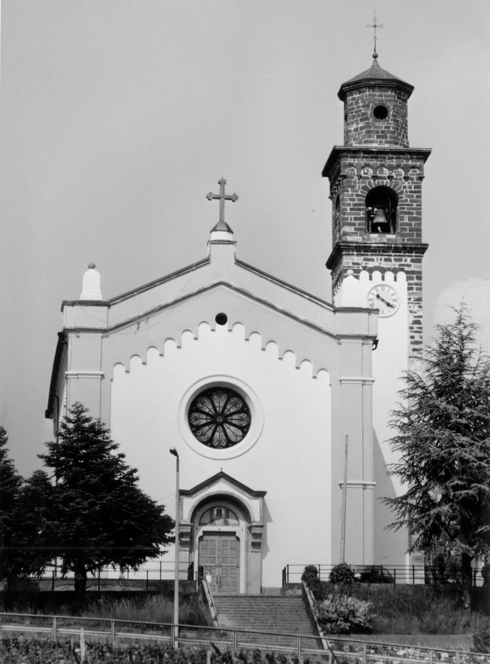 Chiesa di S. Nicolò vescovo con sagrato e scalinata d’accesso (CHIESA) - GIOVO (TN) 