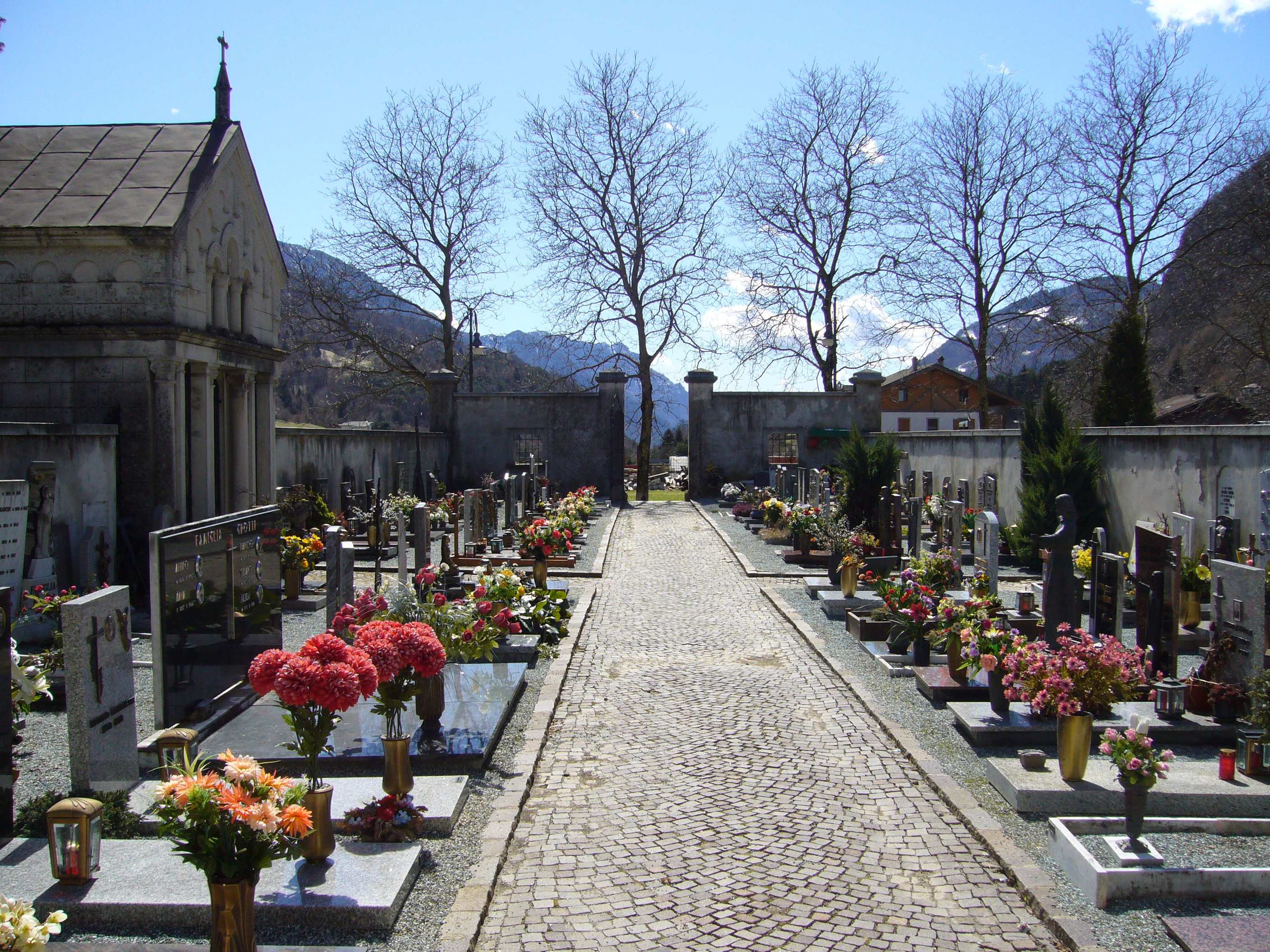 Cimitero di Lardaro (CIMITERO) - SELLA GIUDICARIE (TN) 