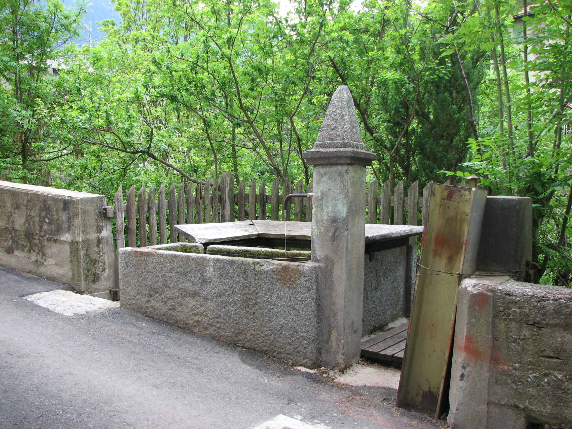 Fontana parte p.f. 303/1 CC. Magras e parte p.f. 1136 CC. Malè (FONTANA) - MALE' (TN) 