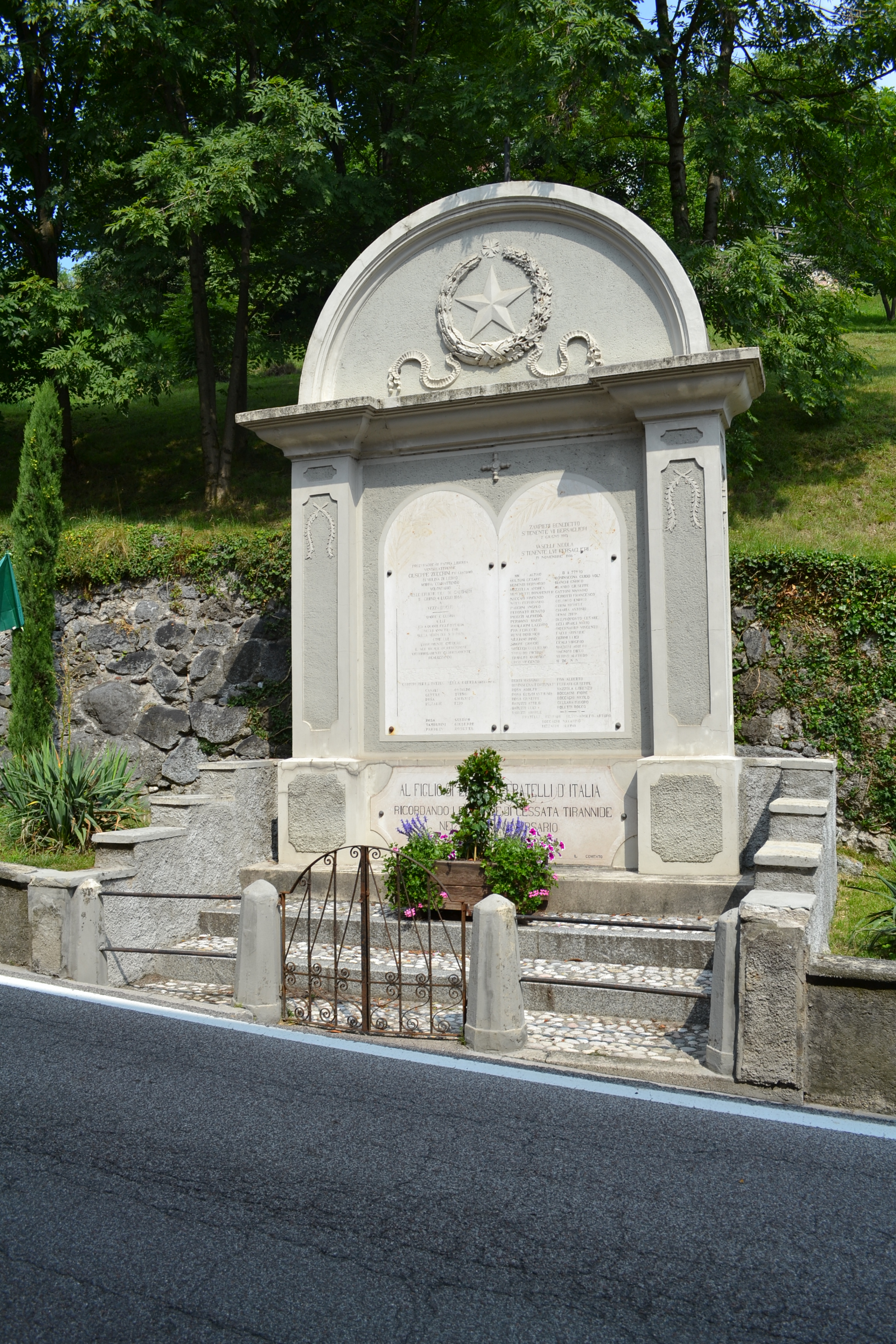 Monumento ai caduti di Molina di Ledro (MONUMENTO AI CADUTI) - LEDRO (TN) 