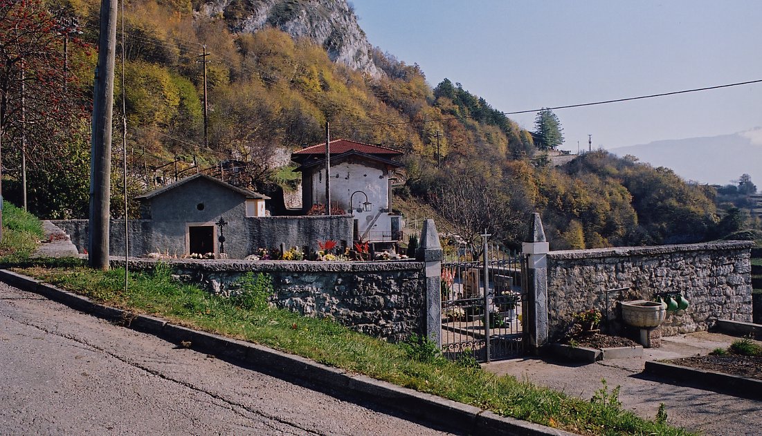 Cimitero di Manzano (CIMITERO) - MORI (TN) 