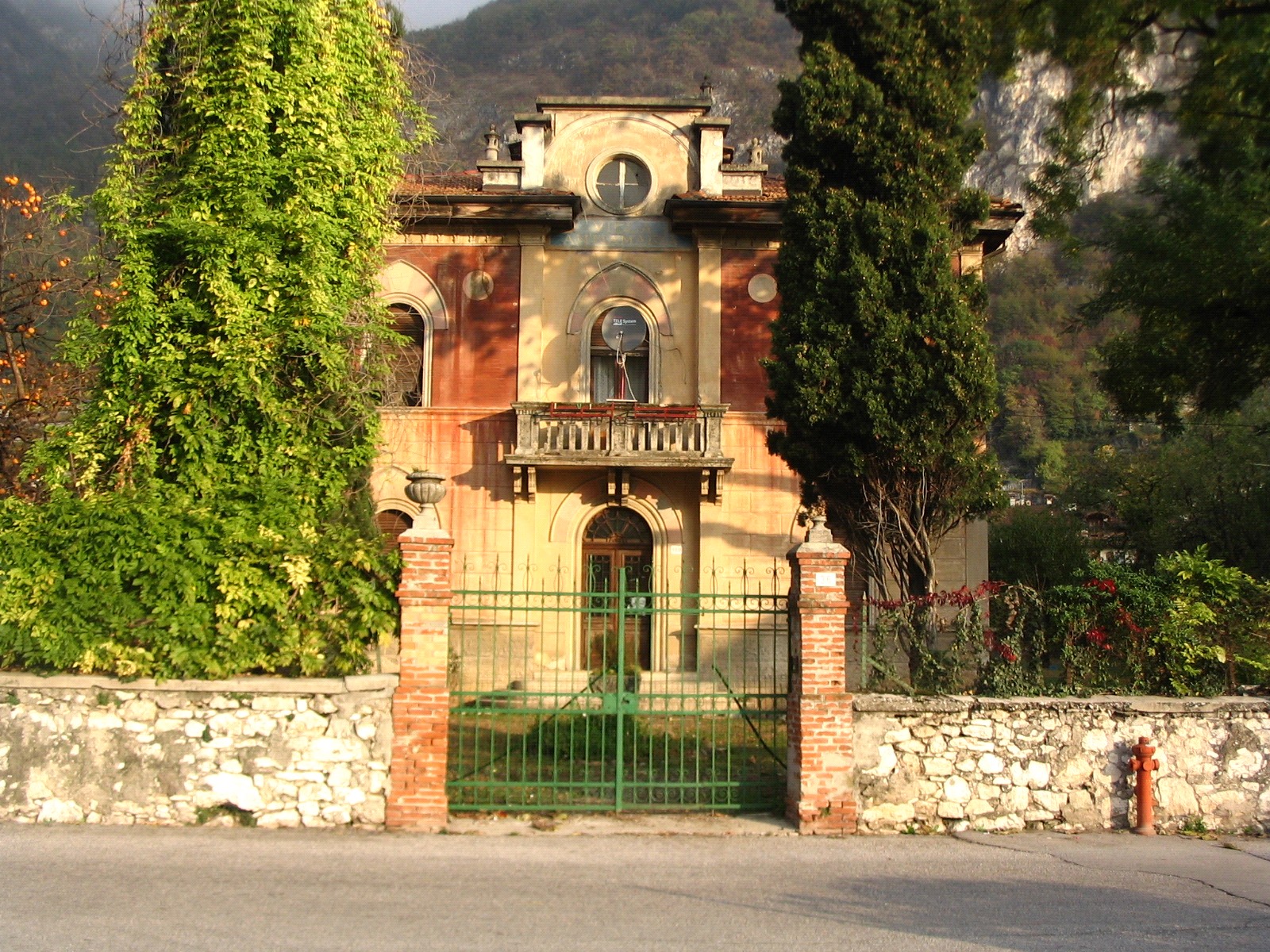 Villa Anna Maria con parco (VILLA) - MORI (TN) 