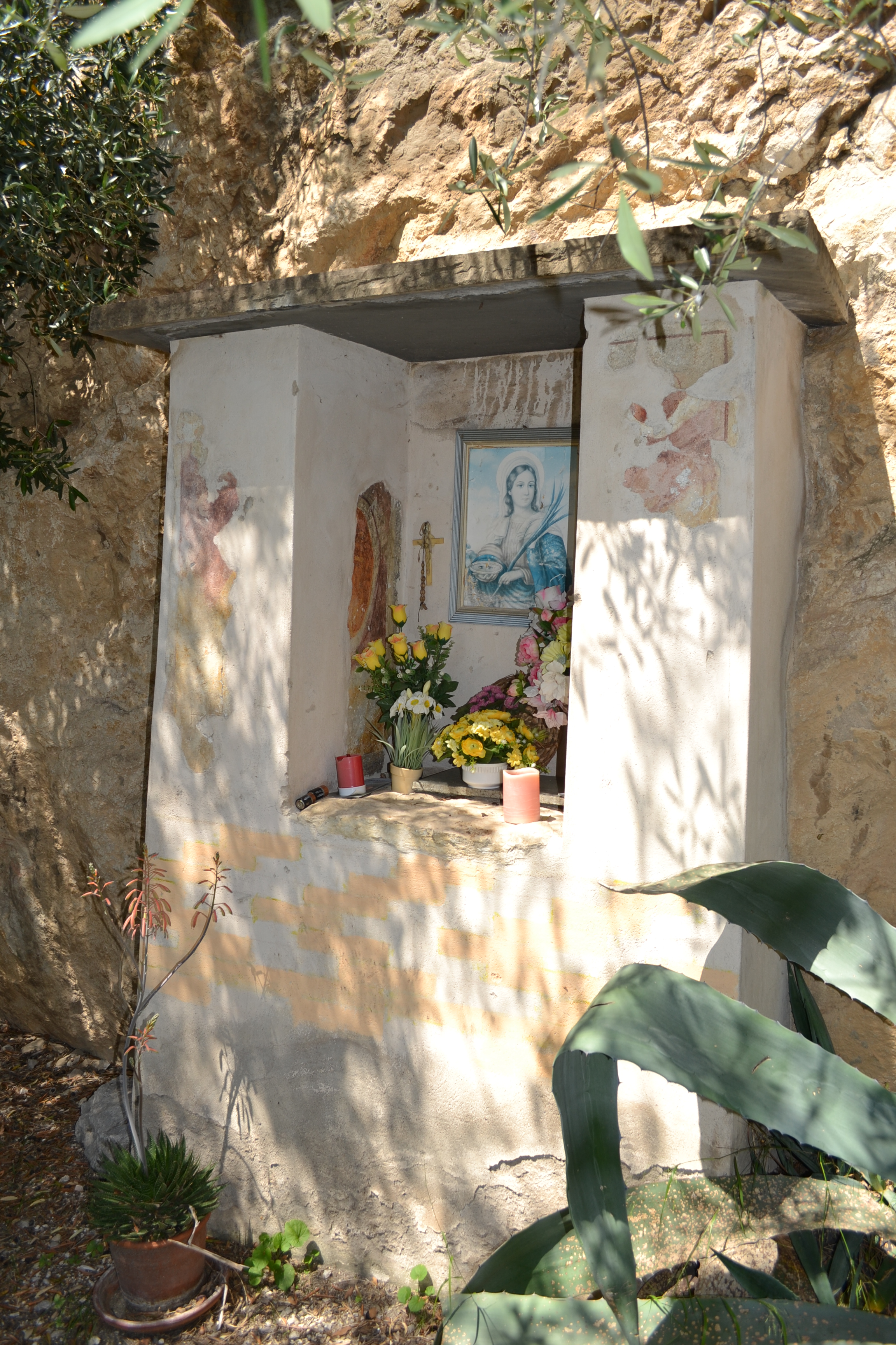 Edicola di S. Lucia su parte p.f. 1094/1 CC. Nago Torbole (EDICOLA) - NAGO-TORBOLE (TN) 