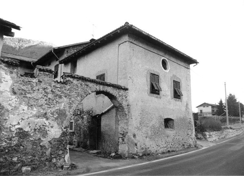 Chiesa di S. Desiderio (sconsacrata) (CHIESA) - NOVALEDO (TN) 