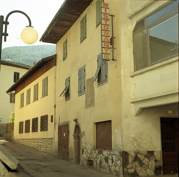 Casa (con affresco) p.ed. 28/2 CC. Canezza (CASA) - PERGINE VALSUGANA (TN) 