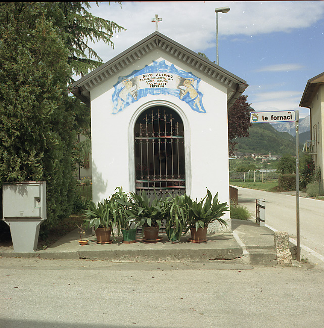 Edicola di S. Antonio e cortile di pertinenza (EDICOLA) - PERGINE VALSUGANA (TN) 