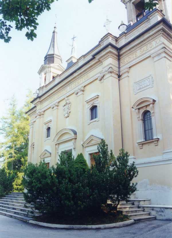 Monumento al Redentore nel complesso della Comparsa (SANTUARIO) - PERGINE VALSUGANA (TN) 