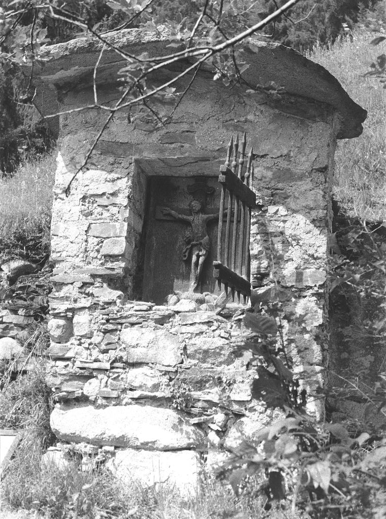 Edicola del crocifisso parte di p.f. 1675 CC. Praso (EDICOLA) - VALDAONE (TN) 