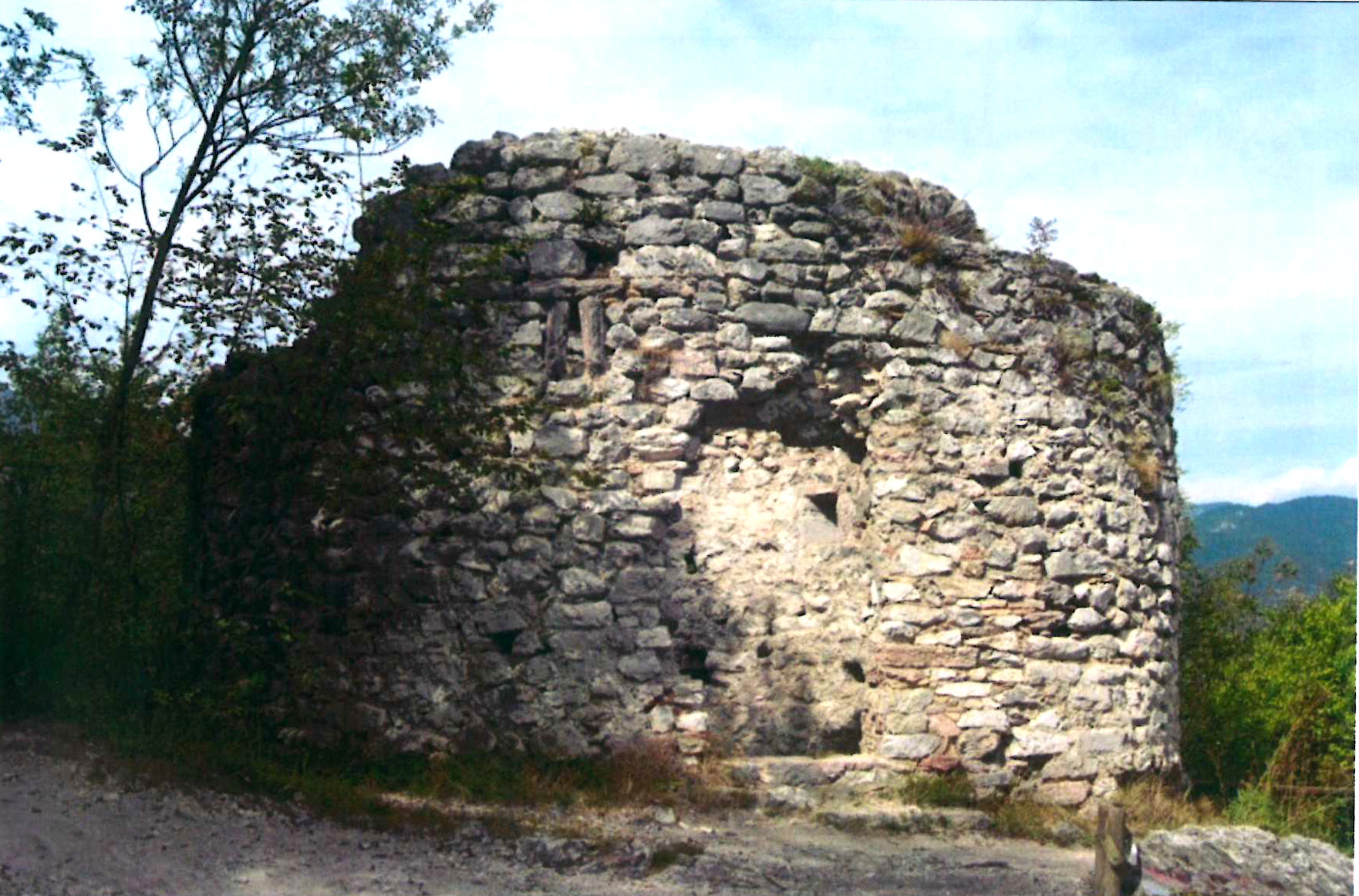 Torrione altomedievale (già Chiesa di S. Giovanni Battista) (TORRE) - RIVA DEL GARDA (TN) 