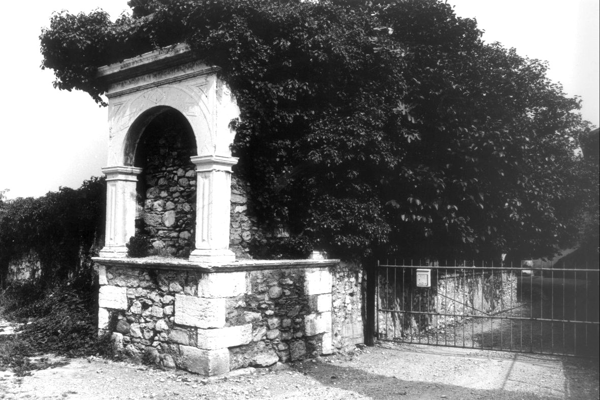 Complesso Chiesa ed edicola di S. Nazario presso ex Villa Salvadori (CHIESA) - RIVA DEL GARDA (TN) 