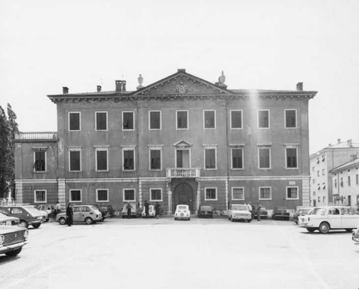 Palazzo p.ed. 876 CC. Rovereto (PALAZZO) - ROVERETO (TN) 