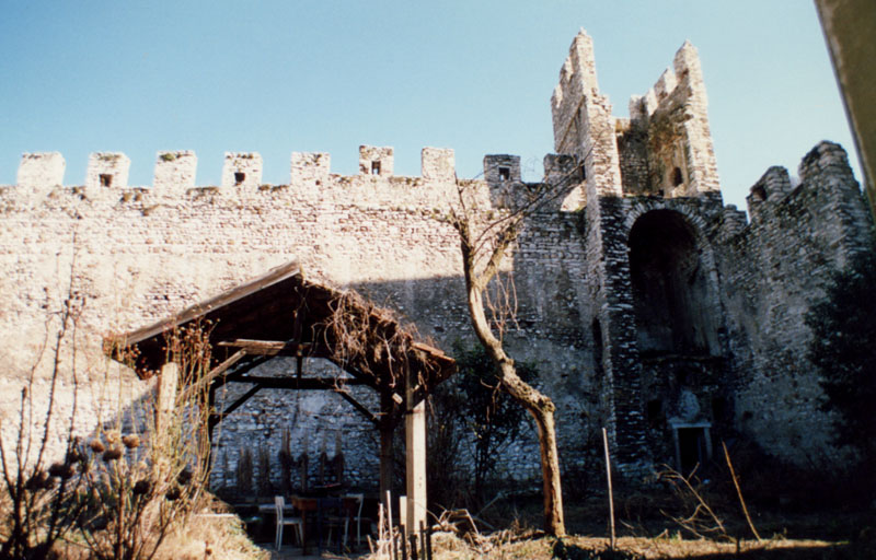 Mura medioevali su parte delle pp.ed. 405; 435 CC. Rovereto (MURA) - ROVERETO (TN) 