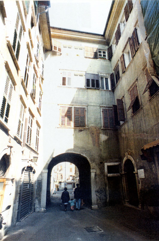 Casa su parte della p.ed. 472/1 CC. Rovereto (CASA) - ROVERETO (TN) 