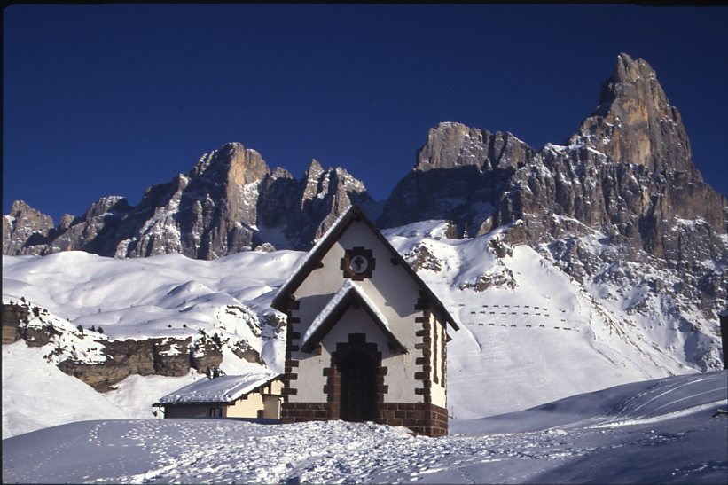 Cappella della Madonna a Passo Rolle (CAPPELLA) - PRIMIERO SAN MARTINO DI CASTROZZA (TN) 
