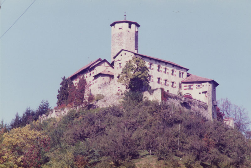 Castel Valer e Chiesa di S. Valerio (CASTELLO) - VILLE D'ANAUNIA (TN) 