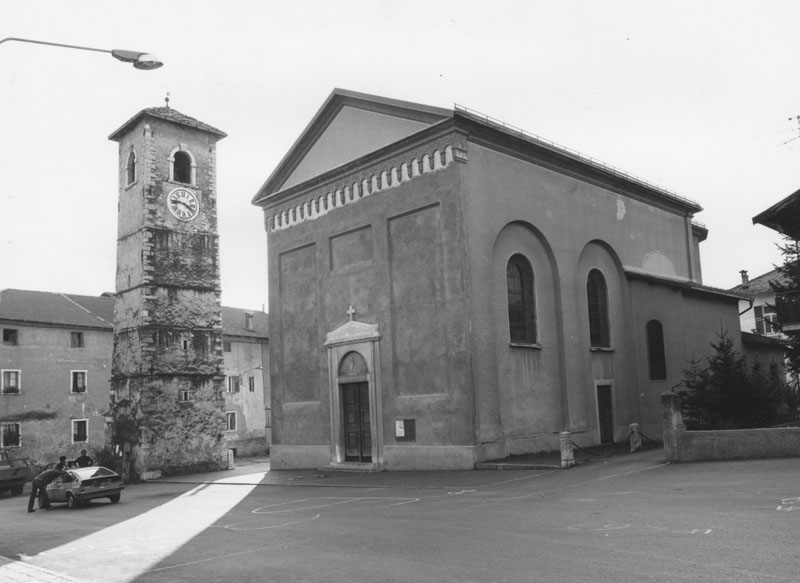 Chiesa di S. Antonio abate e campanile (CHIESA) - VILLE D'ANAUNIA (TN) 