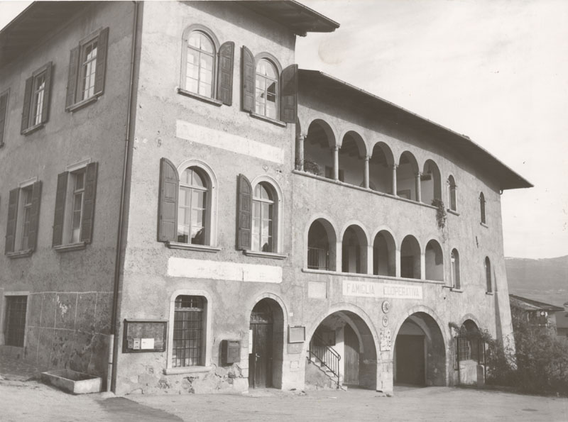 Antica canonica p.ed. 220/1 CC. Tassullo I^ (CASA) - VILLE D'ANAUNIA (TN) 