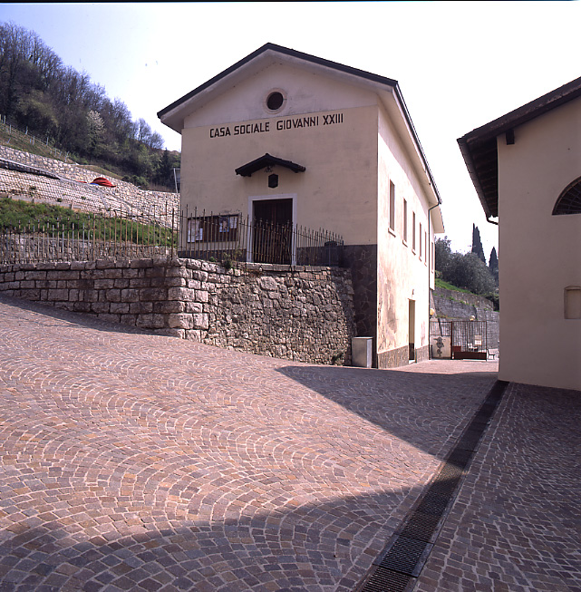 Oratorio parrocchiale p.ed. 126 CC. Cologna-Gavazzo (CASA) - TENNO (TN) 